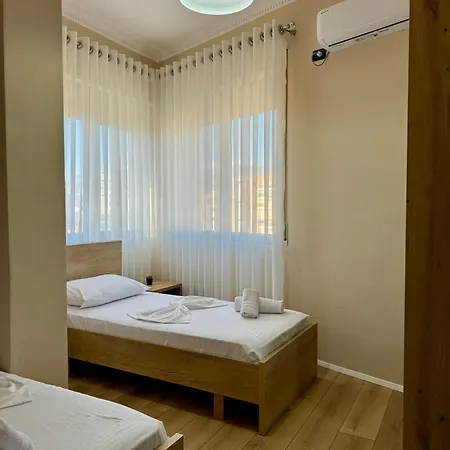 New Bazaar Cozy 2 Dajti View טיראנה