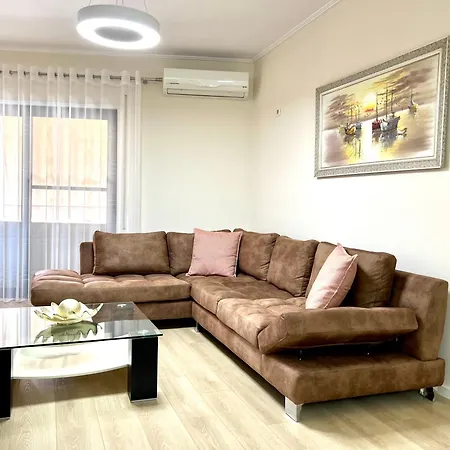 New Bazaar Cozy 2 Dajti View Apartment Tirana