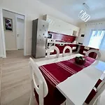 New Bazaar Cozy 2 Dajti View Tirana