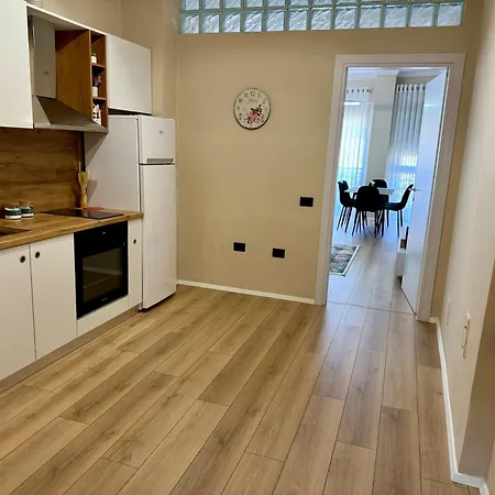 New Bazaar Cozy 2 Dajti View 티라나