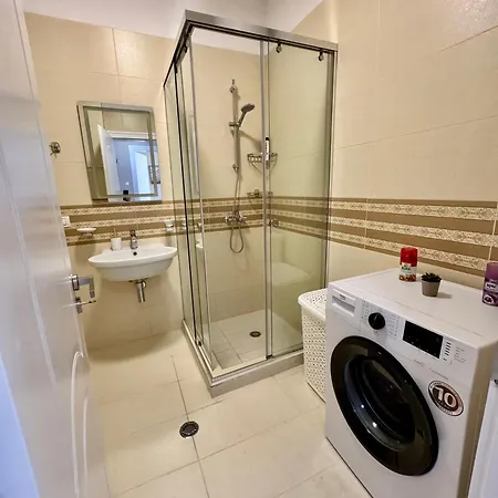 New Bazaar Cozy 2 Dajti View * 티라나