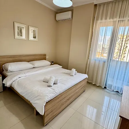 New Bazaar Cozy 2 Dajti View * 티라나