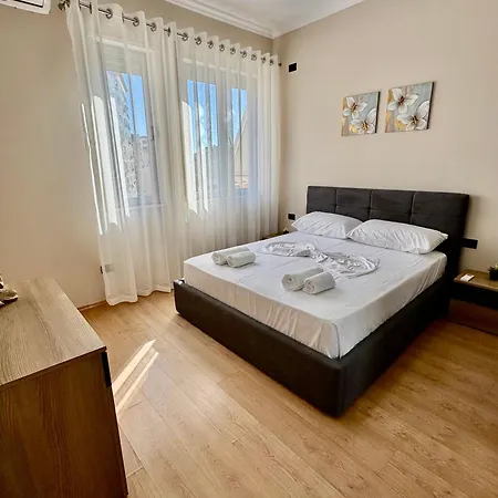 New Bazaar Cozy 2 Dajti View Διαμέρισμα *