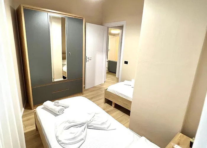 New Bazaar Cozy 2 Dajti View טיראנה