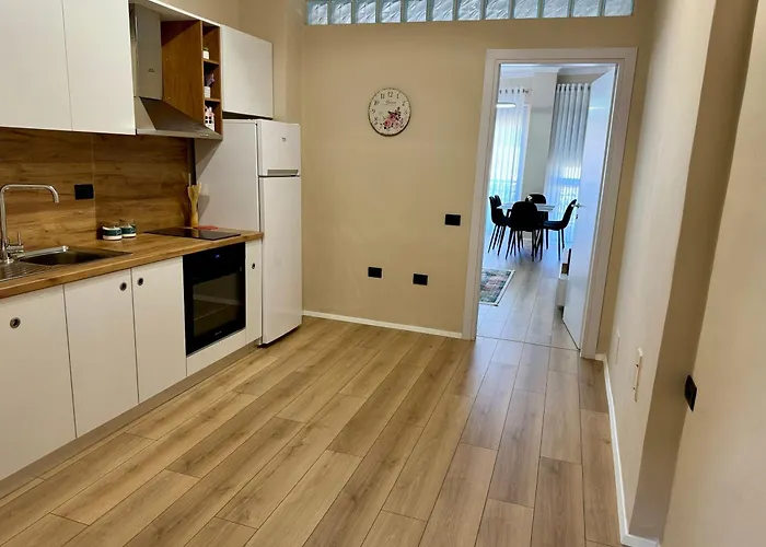 New Bazaar Cozy 2 Dajti View טיראנה