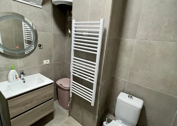 New Bazaar Cozy 2 Dajti View טיראנה