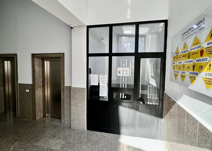 New Bazaar Cozy 2 Dajti View טיראנה