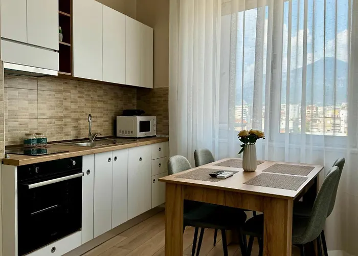 New Bazaar Cozy 2 Dajti View טיראנה