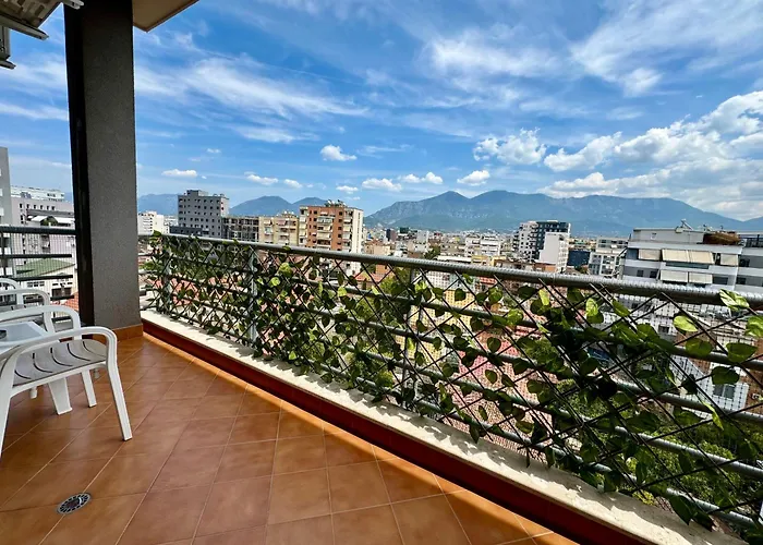 New Bazaar Cozy 2 Dajti View דירה טיראנה