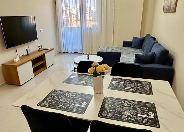 New Bazaar Cozy 2 Dajti View דירה *